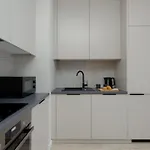 Modern & Bright Marywilska In With Parking By Renters