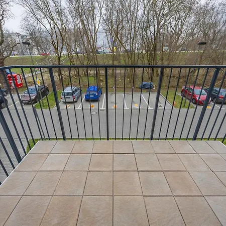 Modern & Bright Marywilska In With Parking By Renters Warszawa