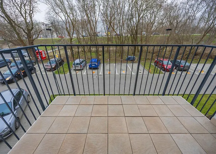 Modern & Bright Marywilska In With Parking By Renters Warsaw