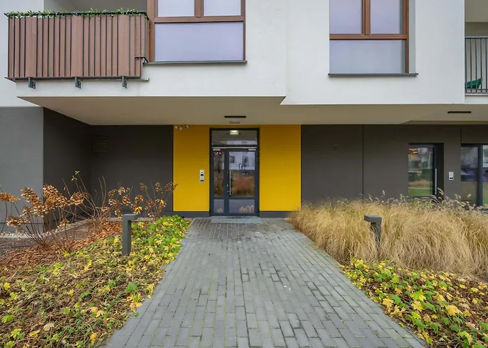 Apartment Modern & Bright Marywilska In With Parking By Renters